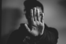 Como abordar a violência de gênero com foco na saúde pública